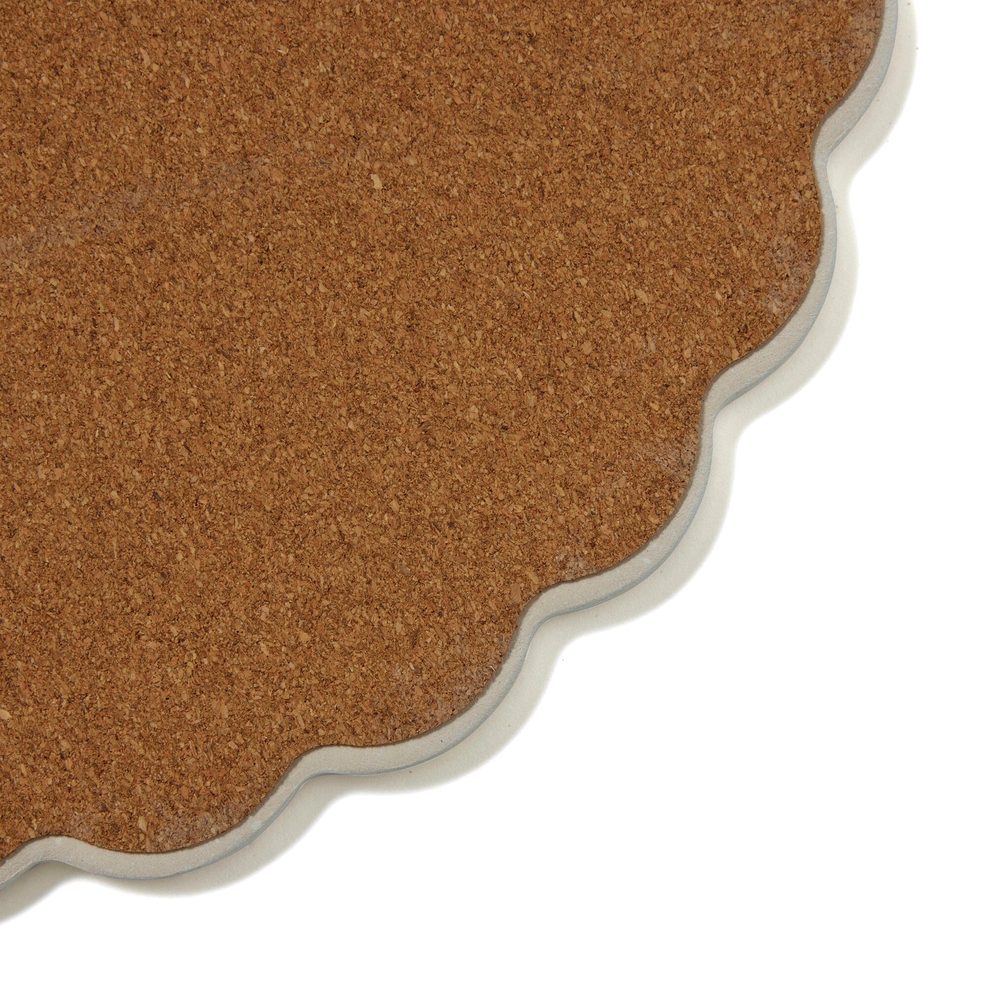 Trivet Large Ruffle Logo Ivory