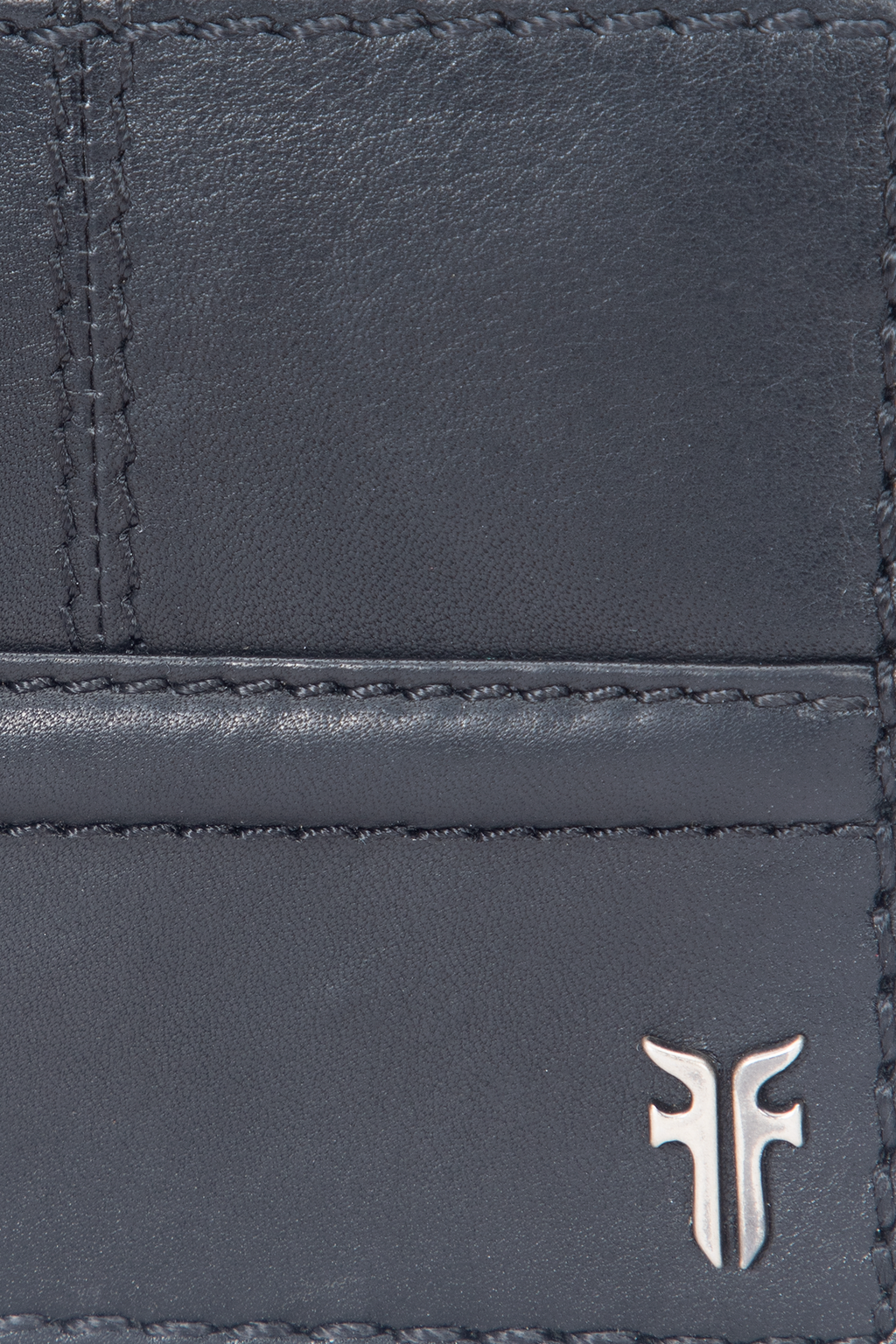 Nash Bifold W/ Foldout Cc