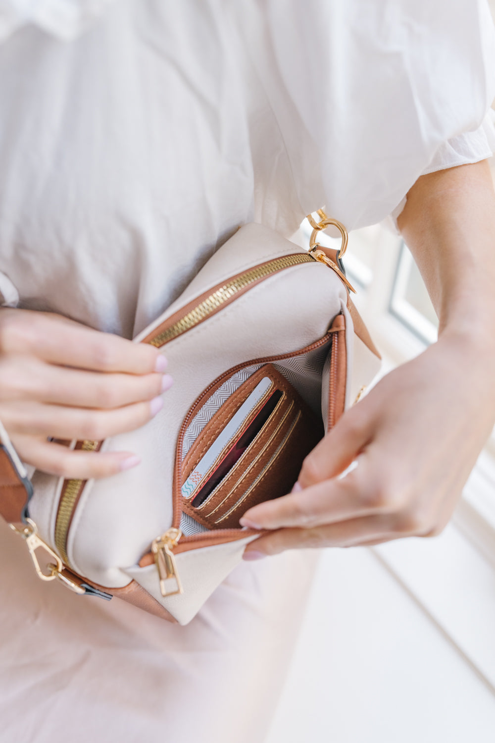 Kara Crossbody - Final Sale