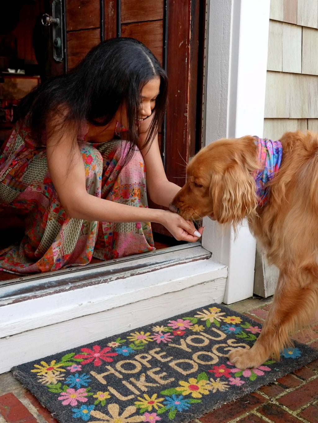 Bungalow Doormat - Like Dogs Black