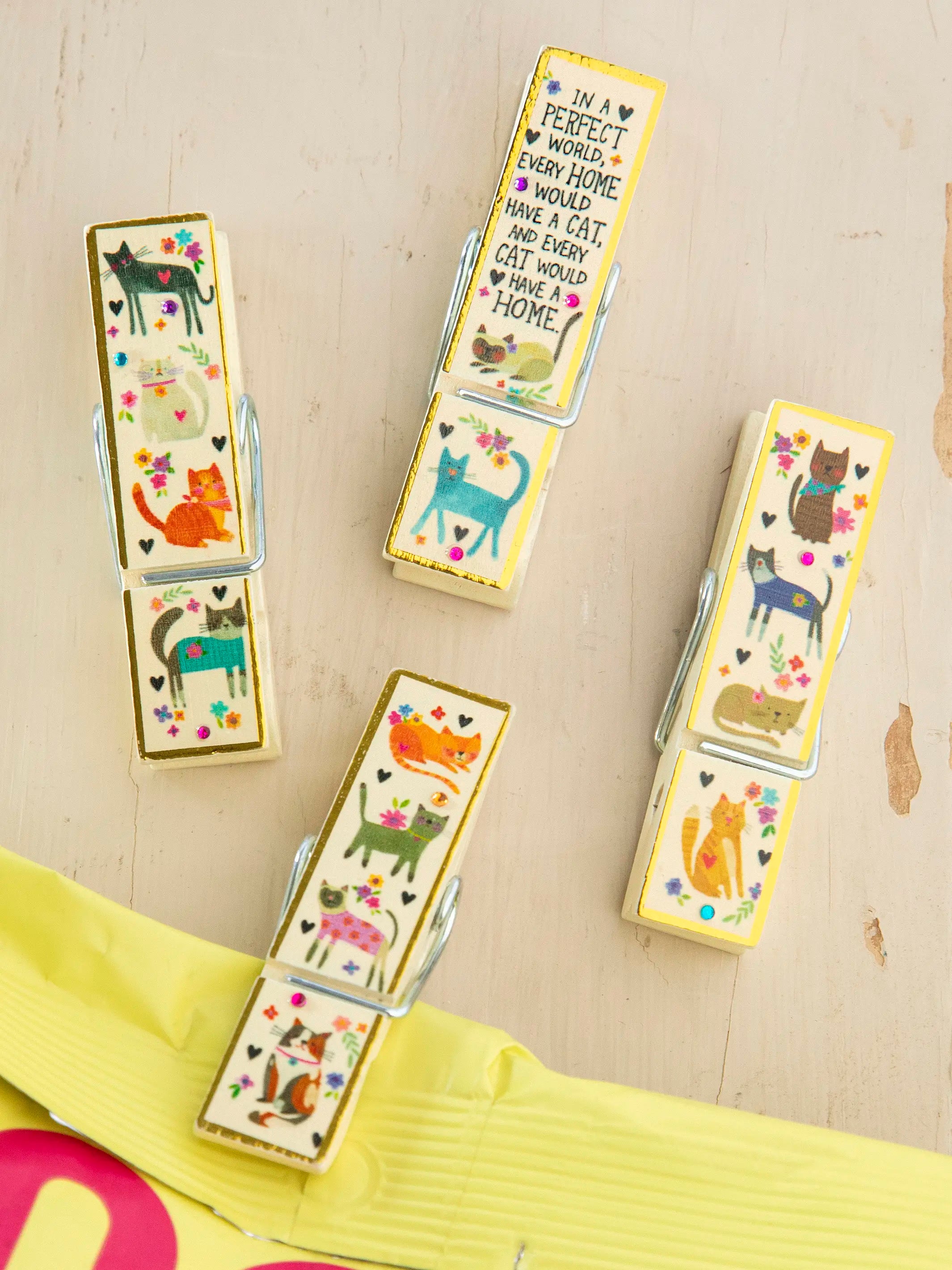 Happy Clips. Set of 4 - Every Cat Has A Home
