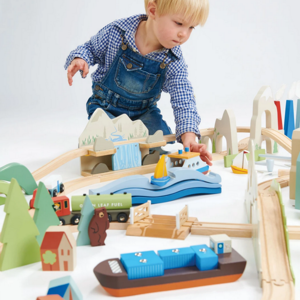 Mountain View Train Deluxe Set